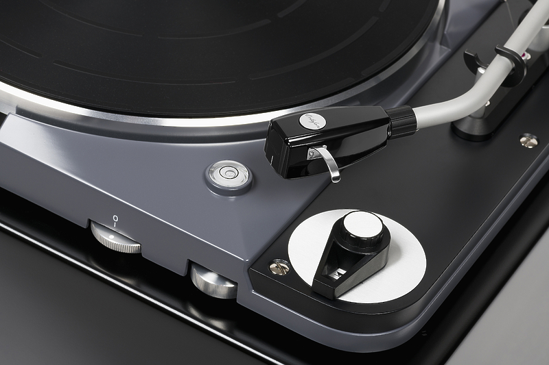 Проигрыватель винила Thorens TD 124 DD артикул 238026Si-1 фото 7