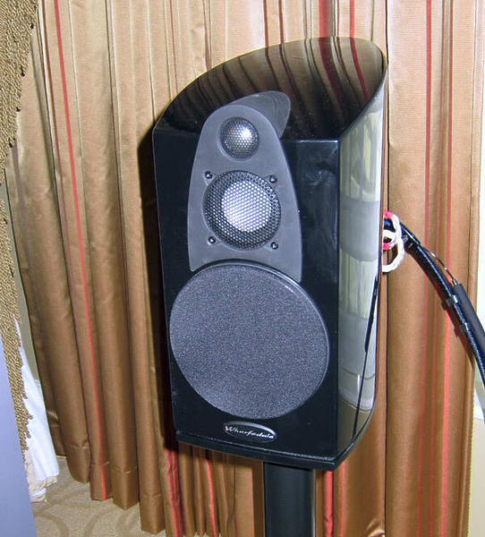 Полочная акустика Wharfedale Jade 1 piano black артикул 444042FV-1 фото 5
