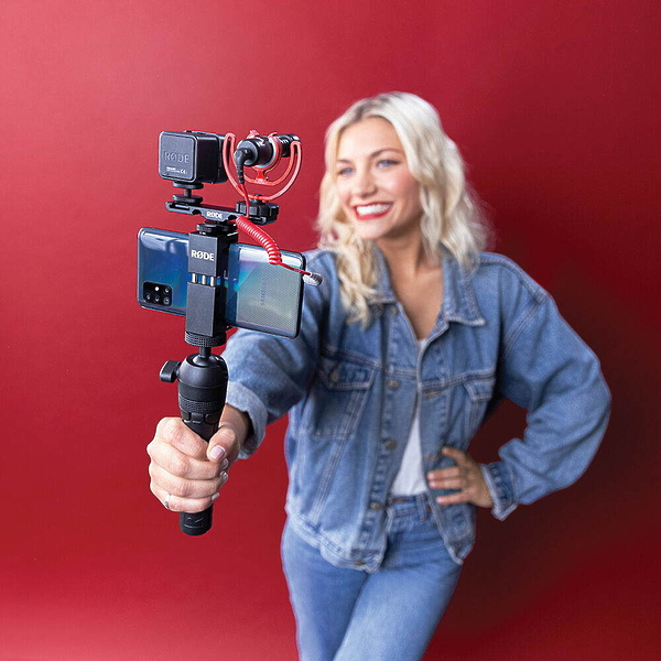 Набор влоггера Rode Vlogger Kit Universal разноцветное лето PINK комплект Vlogger kit c розовой меховой ветрозащитой артикул 273544Si-1 фото 4
