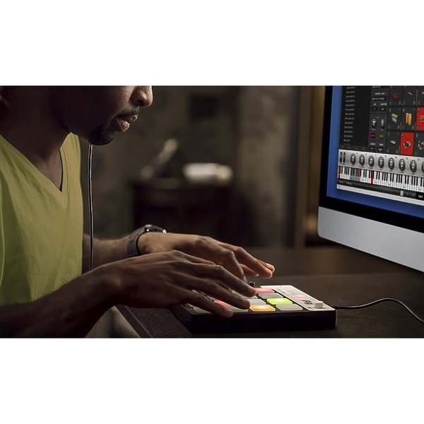 MIDI контроллер IK Multimedia iRig Pads артикул 182271Si-1 фото 19