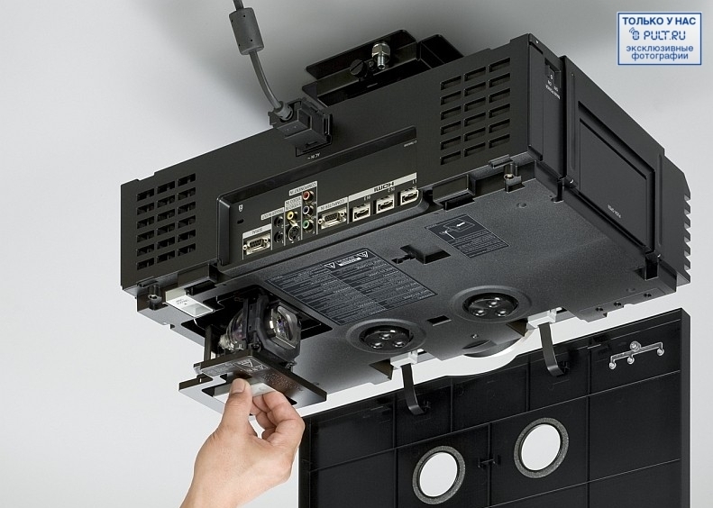 Проектор Panasonic PT-AE4000E артикул 347715FV-1 фото 7