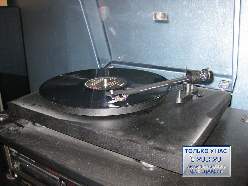 Проигрыватель винила Pro-Ject Debut III piano black артикул 389215FV-1 фото 20