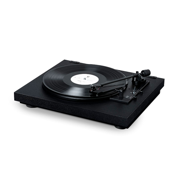 Проигрыватель винила Pro-Ject A1 (OM 10) black артикул 271125Si-1