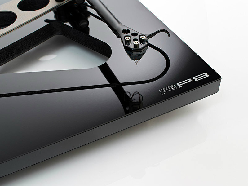 Проигрыватель винила Rega RP8 (APHETA-2) black артикул 166164Si-1 фото 6