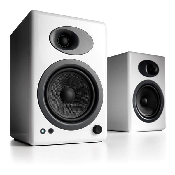 Полочная акустика Audioengine A5+ Classic Hi-Gloss White артикул 106240Si-1