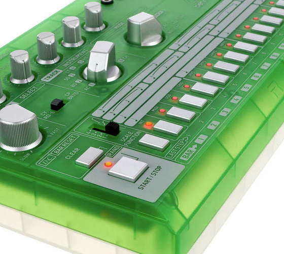 Аналоговая драм-машина Behringer RD-6-LM артикул 318494Si-1 фото 9