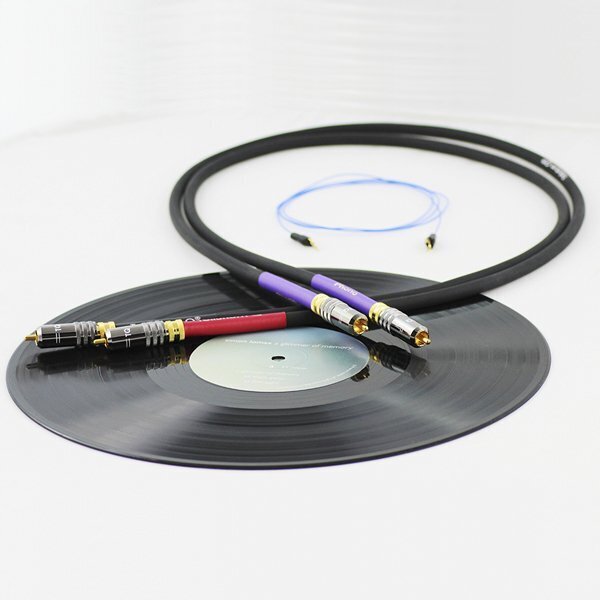 дубль Кабель межблочный аудио Tellurium Q Black Phono RCA, 1.5m артикул 141076Si-1