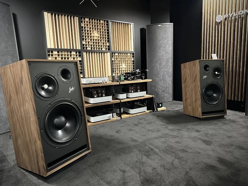 Напольная акустика PYLON AUDIO Jade 30th American Walnut артикул 335213Si-1 фото 4